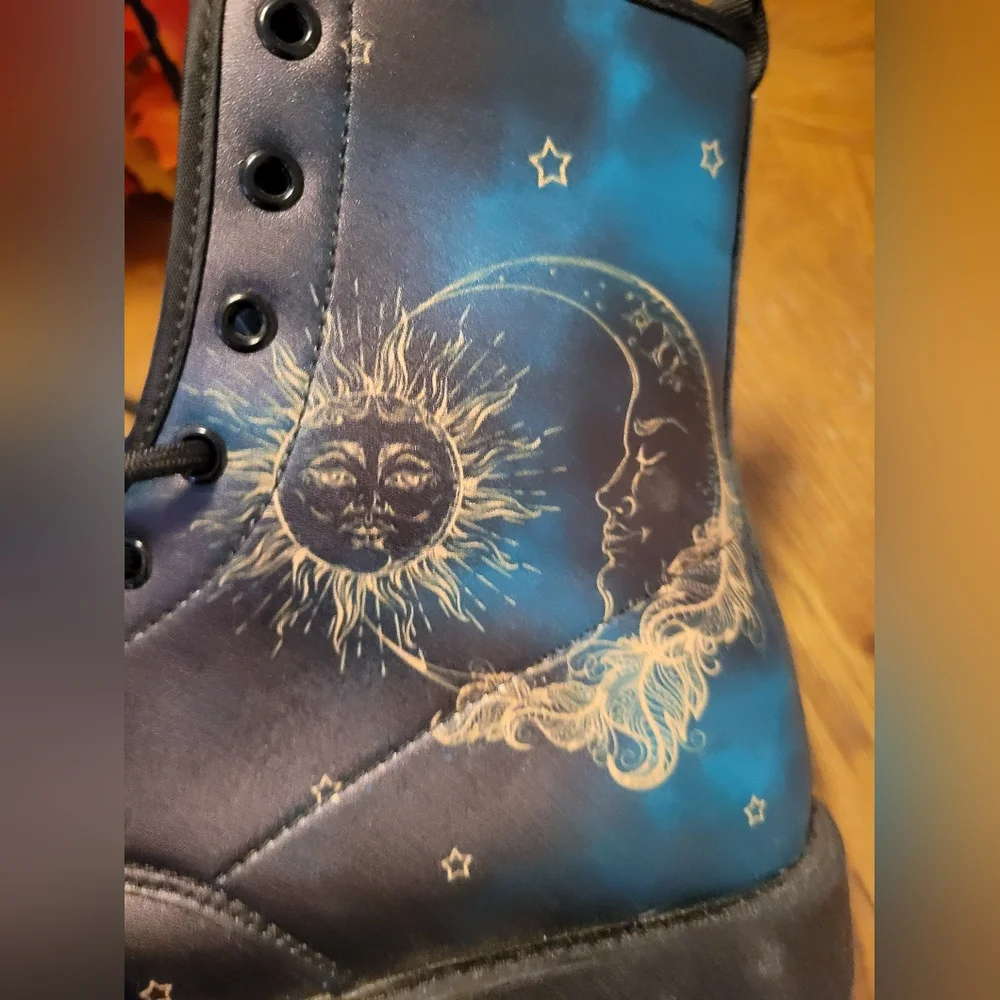 Womens Sun Moon Black Boots - Picture 2 of 7